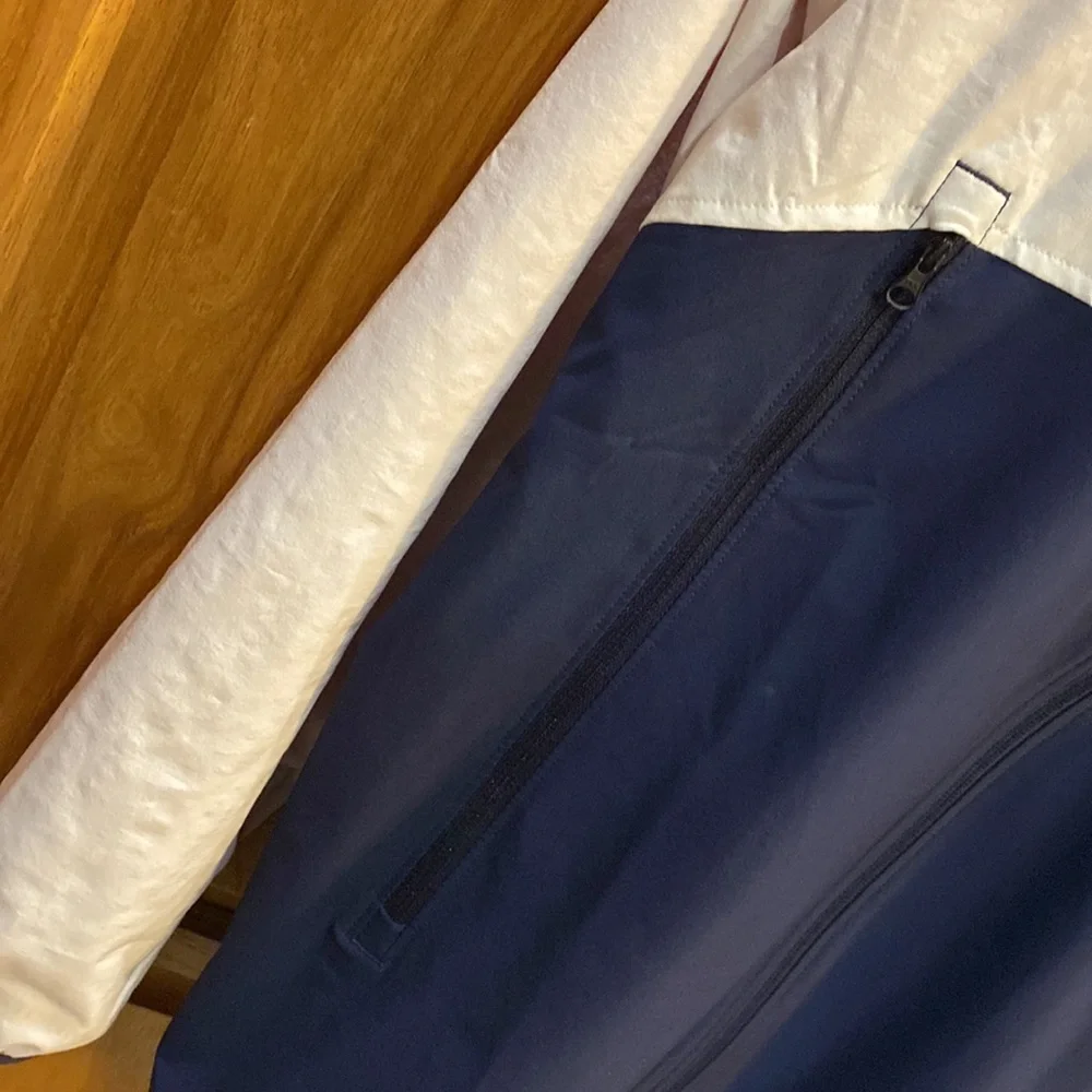 Under Armour zip up windbreaker - Picture 6 of 10